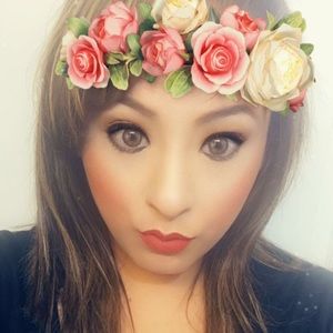 Meet your Posher, Jeannette